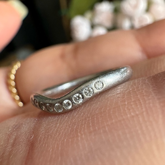 Tiffany&Co platinum curved wedding band *PRICE is FIRM* - Picture 15 of 16